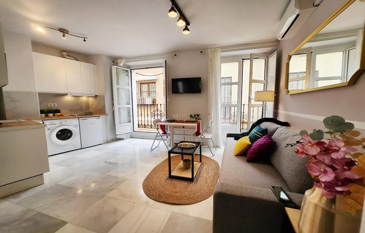 Lovely Center Apartments - Balcony Lux Sol Sevilla 0*,